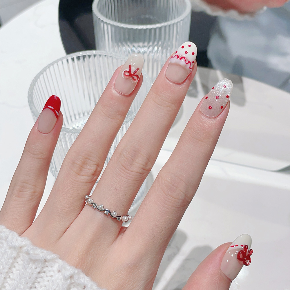 10 قطع أظافر صناعية قصيرة بيضا - مراجعة Nail Art Red وسعره