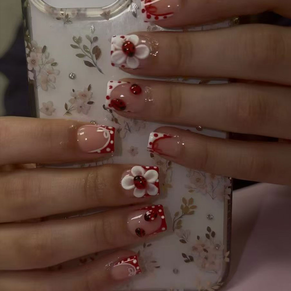 24 قطعة لكل مجموعة. ملصقات فن  - مراجعة Nail Art Red وسعره