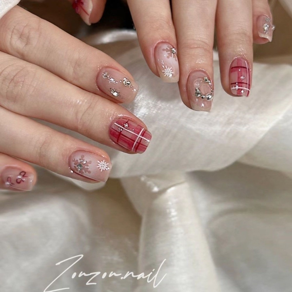 زينة أظافر باللون النبيذي الأح - مراجعة Nail Art Red Wine وسعره