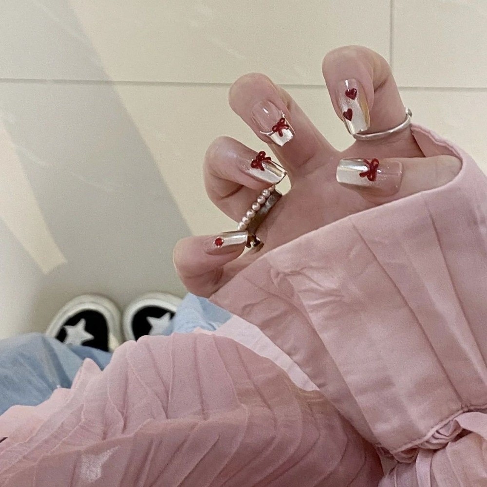 زينة أظافر باللون النبيذي الأح - مراجعة Nail Art Red Wine وسعره